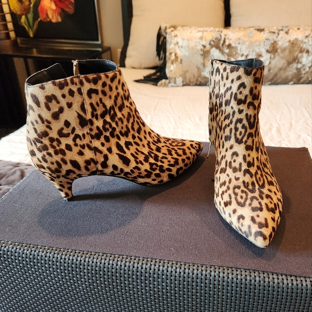 Sam Edelman Kinsey Leopard Hair on Hide shoes 7.5